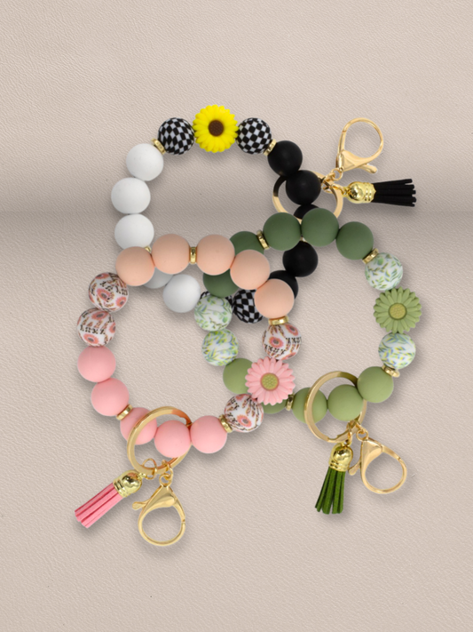 Beaded Daisy Flower Bracelet Keychain