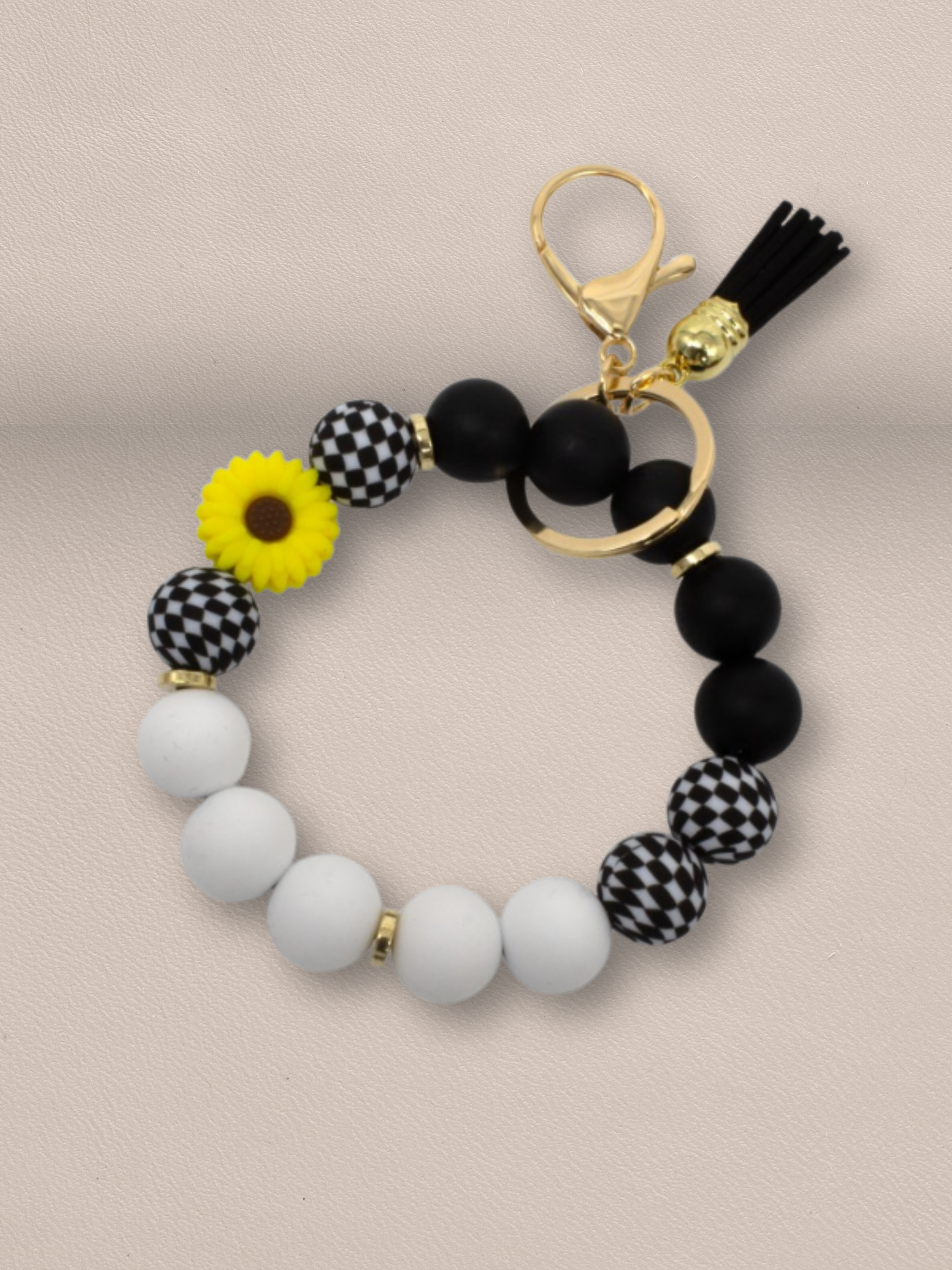 Beaded Daisy Flower Bracelet Keychain