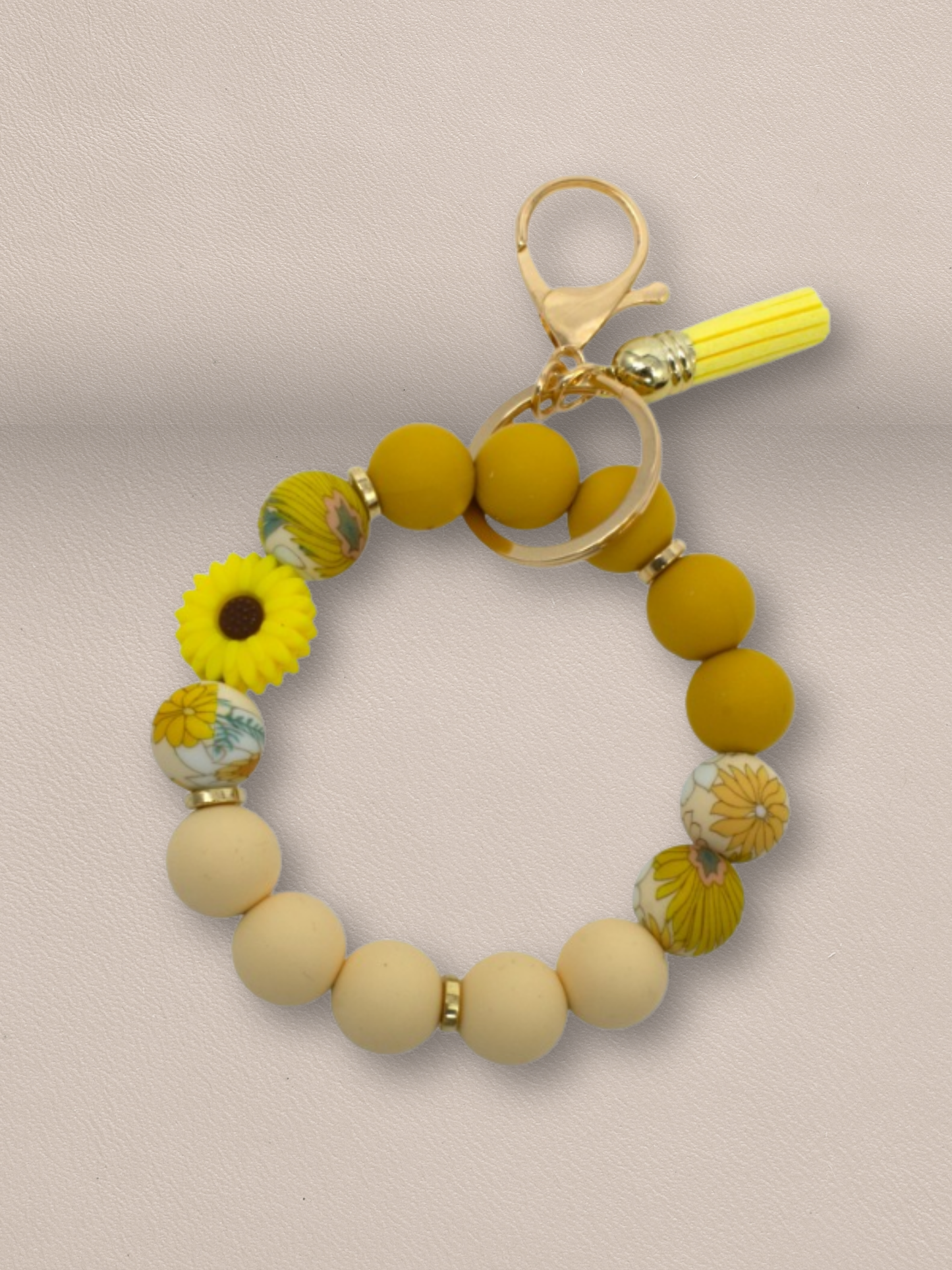 Beaded Daisy Flower Bracelet Keychain
